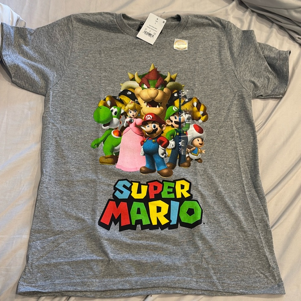 Super Mario boys tee NWT